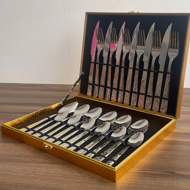 Kit Faqueiro Inox Luxo com detalhes dourados e maleta elegante