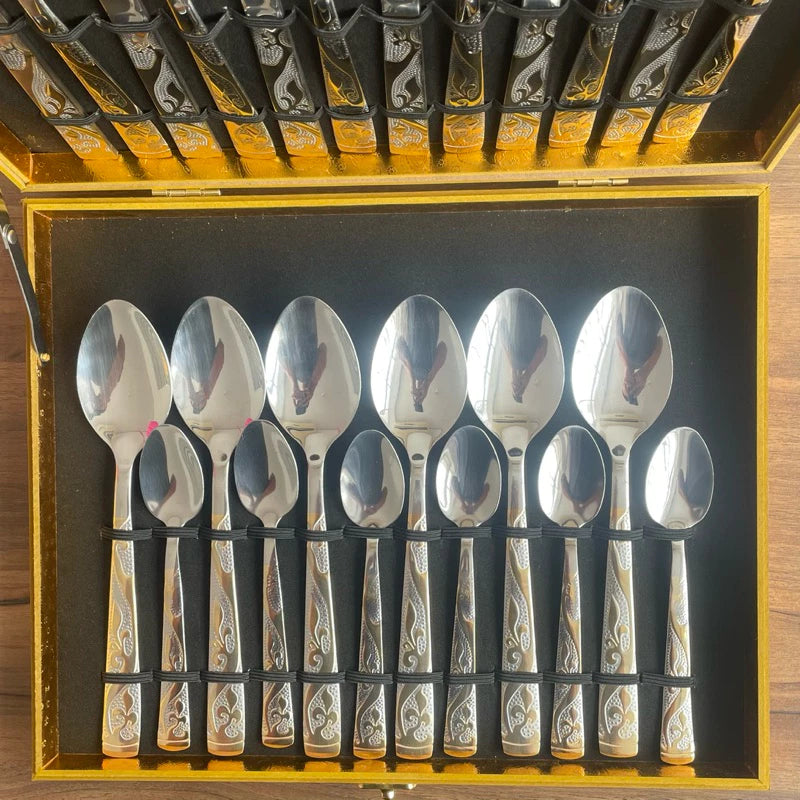 Faqueiro Inox Luxo com Detalhes Dourados — Kit 24 Peças com Maleta Elegante