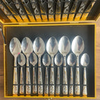 Faqueiro Inox Luxo com Detalhes Dourados — Kit 24 Peças com Maleta Elegante