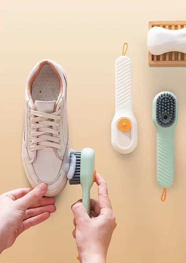 Escova com Dispenser de Sabão para Tênis e Sapatos - Limpeza Prática e Eficiente - Decora Byte