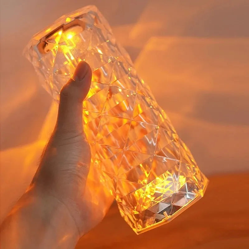 Luminária de Cristal LED com Projetor de 16 Cores - Decoração Elegante e Atmosfera Personalizada - Decora Byte