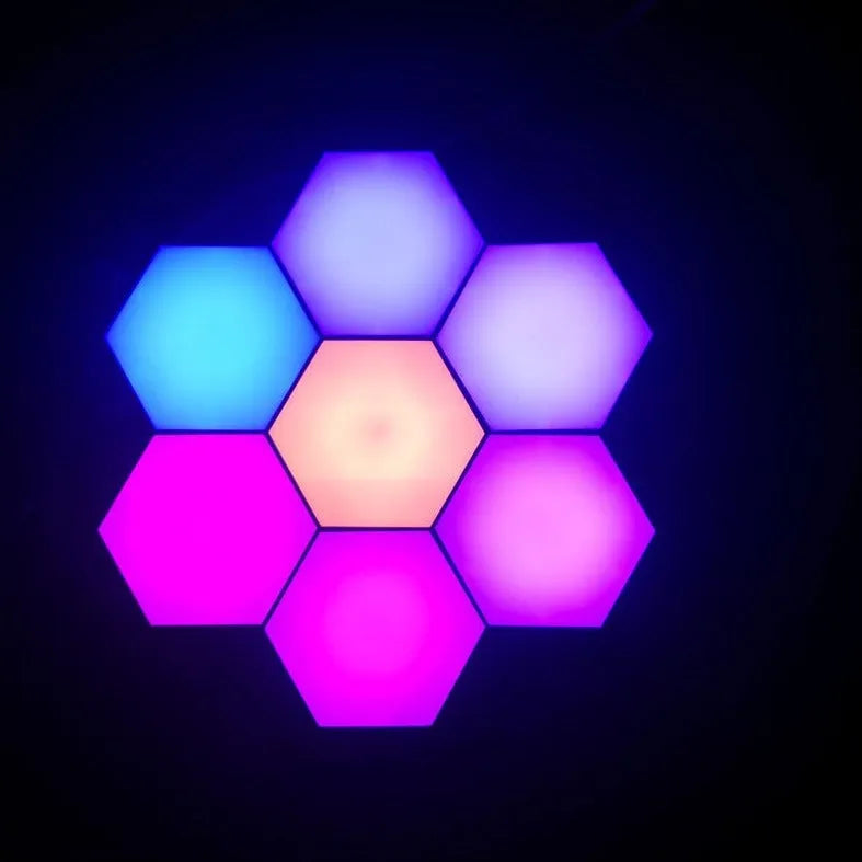 Luminária Hexagonal LED de Parede RGB - Iluminação Personalizável com 13 Cores e Controle Remoto ou Touch - Decora Byte