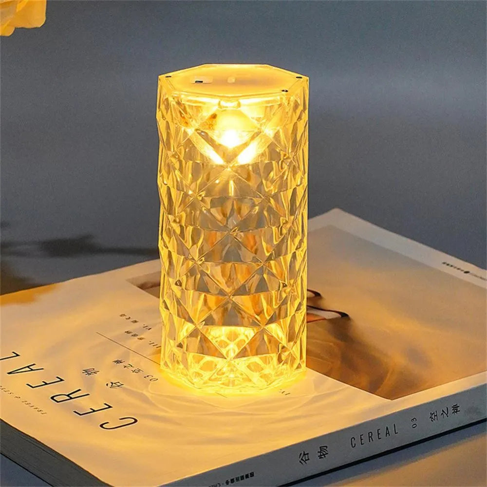 Luminária de Cristal LED com Projetor de 16 Cores - Decoração Elegante e Atmosfera Personalizada - Decora Byte