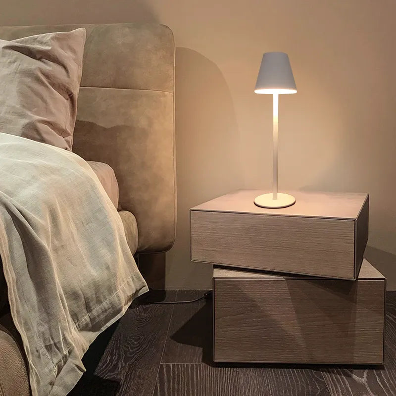 Luminária de Mesa Escritório Recarregável USB - Elegante, Regulável e com Bateria de Longa Duração - Decora Byte